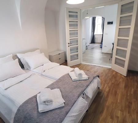 נובי סאד Apartman Tina מראה חיצוני תמונה